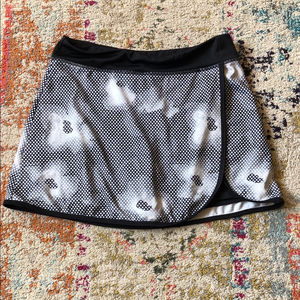 Danskin Now Skort Girls Size L (10–12) Black/White – Built-In Shorts
